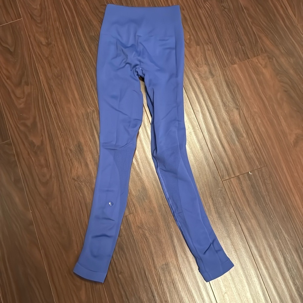 Royal Lululemon size 2 full length leggings